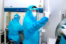 Thêm 15.684 ca COVID-19, cả nước có 68 ca nhiễm biến chủng Omicron