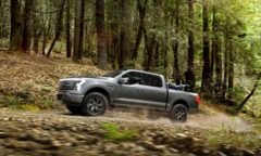 Ford cán mốc 100 tỷ USD giá trị thị trường