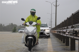 Thời tiết ngày 18/1: Miền Bắc rét đậm, miền Trung mưa to