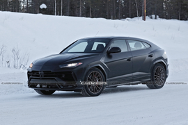 Lộ ảnh không che chắn của Lamborghini Urus Evo