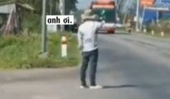 Chàng phụ xe nhiệt tình nhưng 'số nhọ' 