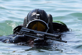 Ngoài súng trường AK, đặc nhiệm Nga còn dùng vũ khí nào?