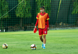 Nữ tuyển thủ Lương Thị Thu Thương: Đánh đổi quá lớn khi theo nghiệp bóng đá