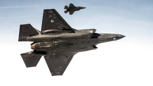 Căng thẳng Nga-Ukraine: NATO điều tàu, máy bay tăng cường phòng thủ ở Đông Âu