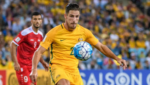 Trụ cột Australia lấy màn đọ sức với tuyển Việt Nam chào hàng CLB mới