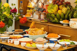 Sao Việt khoe mâm cỗ cúng ông Công ông Táo