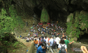 Hà Nội dừng tổ chức lễ hội chùa Hương