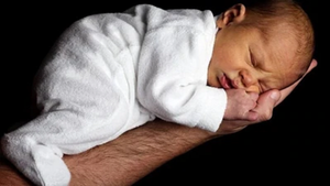 Những dấu hiệu cảnh báo bệnh lý tuyến giáp ở trẻ sơ sinh