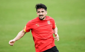 Lỡ chê lịch bay trở về phục vụ tuyển Trung Quốc, cầu thủ nhập tịch xin lỗi