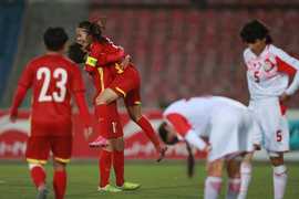 Hòa Myanmar, tuyển nữ Việt Nam vào tứ kết Asian Cup gặp Trung Quốc