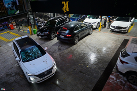 Độ Mercedes-Benz thành Maybach chơi Tết