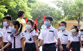 Bộ Y tế: Các địa phương căn cứ cấp độ dịch để sớm đưa học sinh đến trường