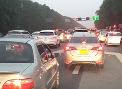 5 ô tô tông liên hoàn, cao tốc Pháp Vân - Cầu Giẽ tắc dài từ sáng sớm