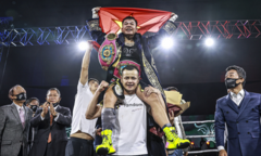 Cô bé bán vé số vô địch boxing thế giới và trận đánh đổi đời