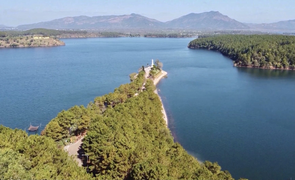 Ảnh: Đẹp mê mẩn hồ nước tự nhiên gần 300 hecta ở đại ngàn Tây Nguyên