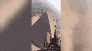 Video: Chiêm ngưỡng Kim tự tháp từ trên dù lượn