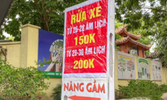 Dịch vụ rửa xe ở Hà Nội đồng loạt tăng giá nhưng vẫn quá tải