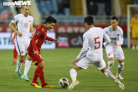 Wu Lei mất tích, Quang Hải nhảy múa giữa dàn sao triệu đô