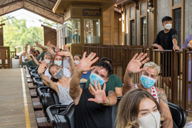 Tàu lượn siêu tốc gỗ tại Hòn Thơm - điểm check-in hot của Phú Quốc 