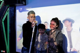 Cảnh trái ngược khi quán bar, karaoke ở TP.HCM mở cửa xuyên Tết