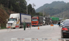 Hơn 100 xe nông sản được thông quan qua cửa khẩu ở Lạng Sơn trong 1 ngày