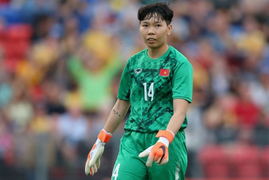 Thủ môn Kim Thanh: Tuổi thơ quẩn quanh dưới ruộng, không biết ước mơ là gì