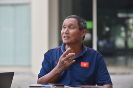 HLV Mai Đức Chung: 71 tuổi vẫn chạy xe máy, nâng tạ 50 kg