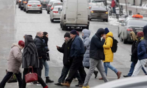 Dân Ukraine thở phào sau tuyên bố rút quân của Nga