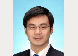 Dạy con học cấp 2 qua lại với nhiều bạn gái, tiến sĩ bị chỉ trích dữ dội