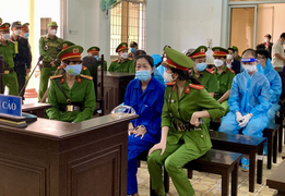 Trùm buôn lậu Mười Tường và đàn em hầu toà