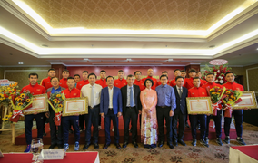 Đội tuyển futsal Việt Nam nhận bằng khen của Thủ tướng