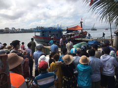 Gã đàn ông ném con gái 5 tuổi xuống sông khai gì với cơ quan công an?