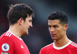 HLV Rangnick muốn Ronaldo làm đội trưởng Man Utd thay Maguire