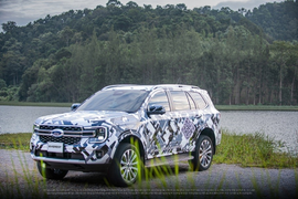 Ford Everest 2022 lộ diện trước khi ra mắt vào tháng 3/2022
