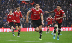Trút mưa bàn thắng vào lưới Leeds, Man Utd giữ chỗ trong top 4