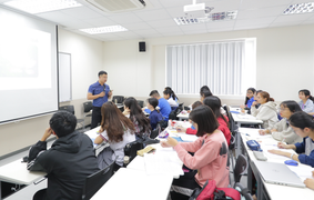 Nhiều trường đại học hoãn lịch học trực tiếp