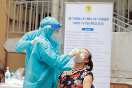 Ngày 24/2, cả nước thêm gần 70.000 ca COVID-19, Hà Nội gần 9.000 ca