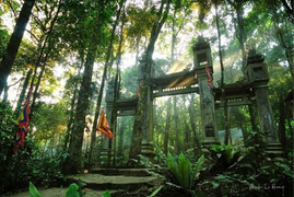 Núi Tổ Ba Vì và bí ẩn đền thờ Thánh Tản Viên 