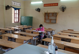 Học trực tiếp mùa dịch: Giáo viên lên lớp dạy một học sinh 