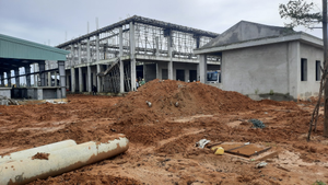 Dự án khu phố chợ gây ngập nhà cửa, tàn phá vườn tược của người dân ở Quảng Nam