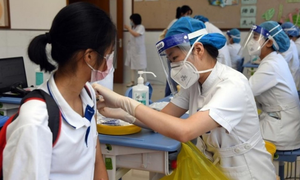 Số ca mắc COVID-19 tăng vọt, Chủ tịch Hà Nội chỉ đạo hỏa tốc