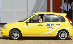 Tổng thống Nga Putin từng cầm lái những mẫu xe nào?