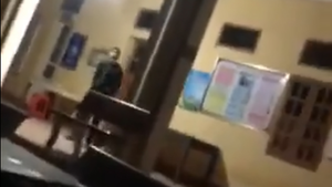 Kỷ luật trạm trưởng y tế gọi bệnh nhân COVID-19 là 'con điên'