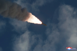 Nhật Bản, Hàn Quốc nói Triều Tiên phóng vật nghi tên lửa đạn đạo