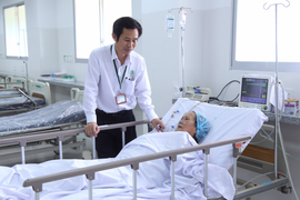 Giám đốc BV Lê Văn Thịnh: ‘Mong có thêm nhiều sức khỏe để chăm sóc người dân’