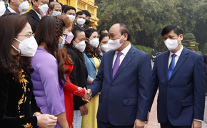 Chủ tịch nước Nguyễn Xuân Phúc gặp gỡ thầy thuốc tiêu biểu cả nước