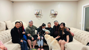 NSND Hồng Vân đăng ảnh gia đình hạnh phúc bên Mỹ