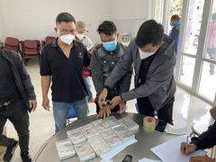 Triệt phá đường dây mua bán ma túy xuyên quốc gia, thu giữ 10 bánh heroin