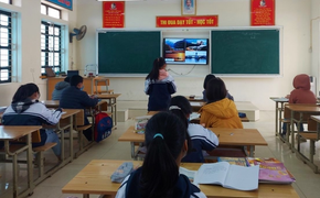 Lớp học bỗng 'lặng thinh' và nỗi xót xa của cô hiệu trưởng