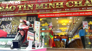 Cửa hàng khuyến mãi lớn, có nơi tặng cả xe SH Mode mừng ngày 8/3